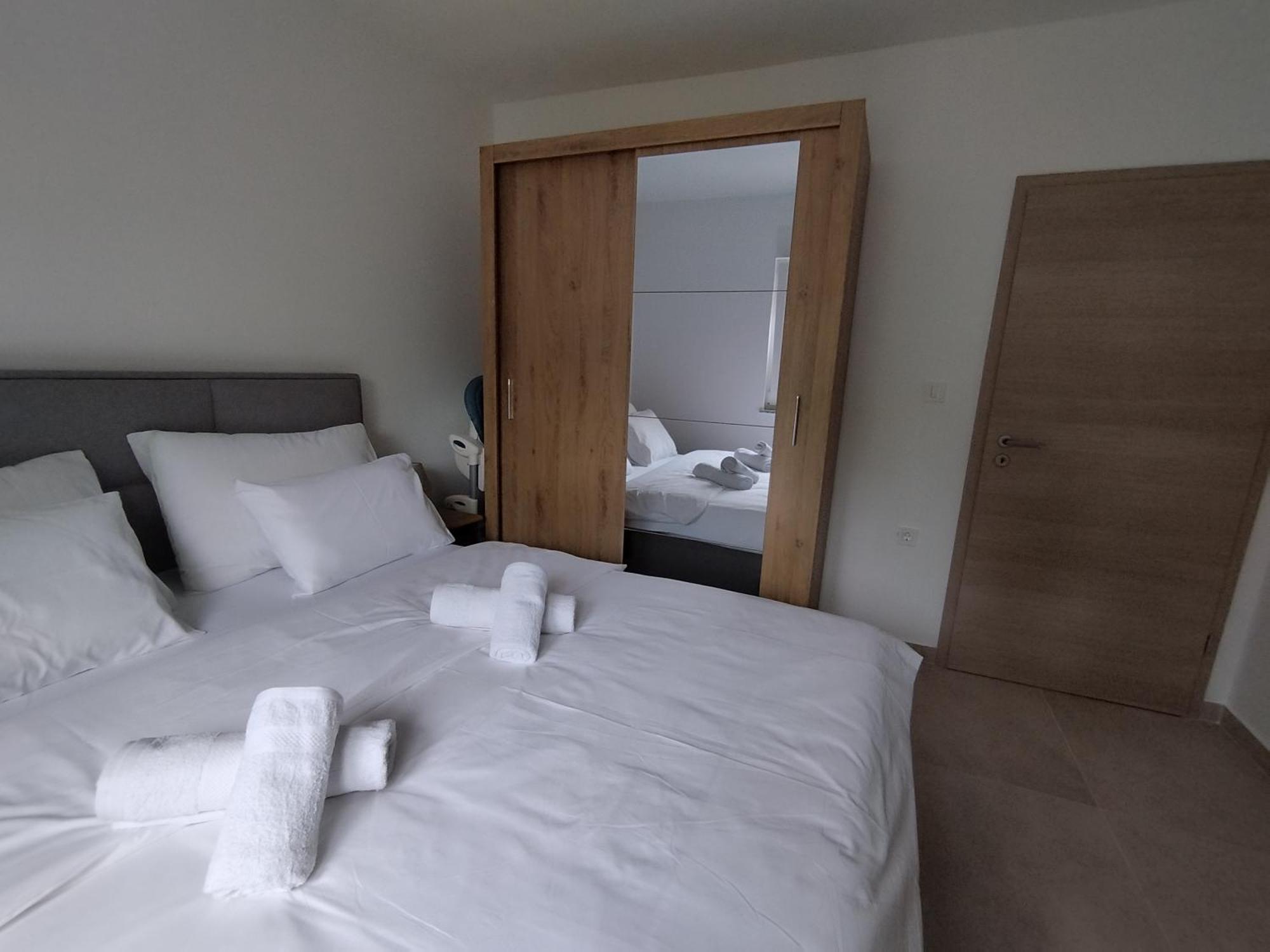 Old Town Paklenica Apartman Stari Grad Szoba fotó